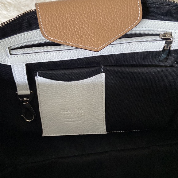 Claudia Firenze Italian leather purse - Picture 7 of 11